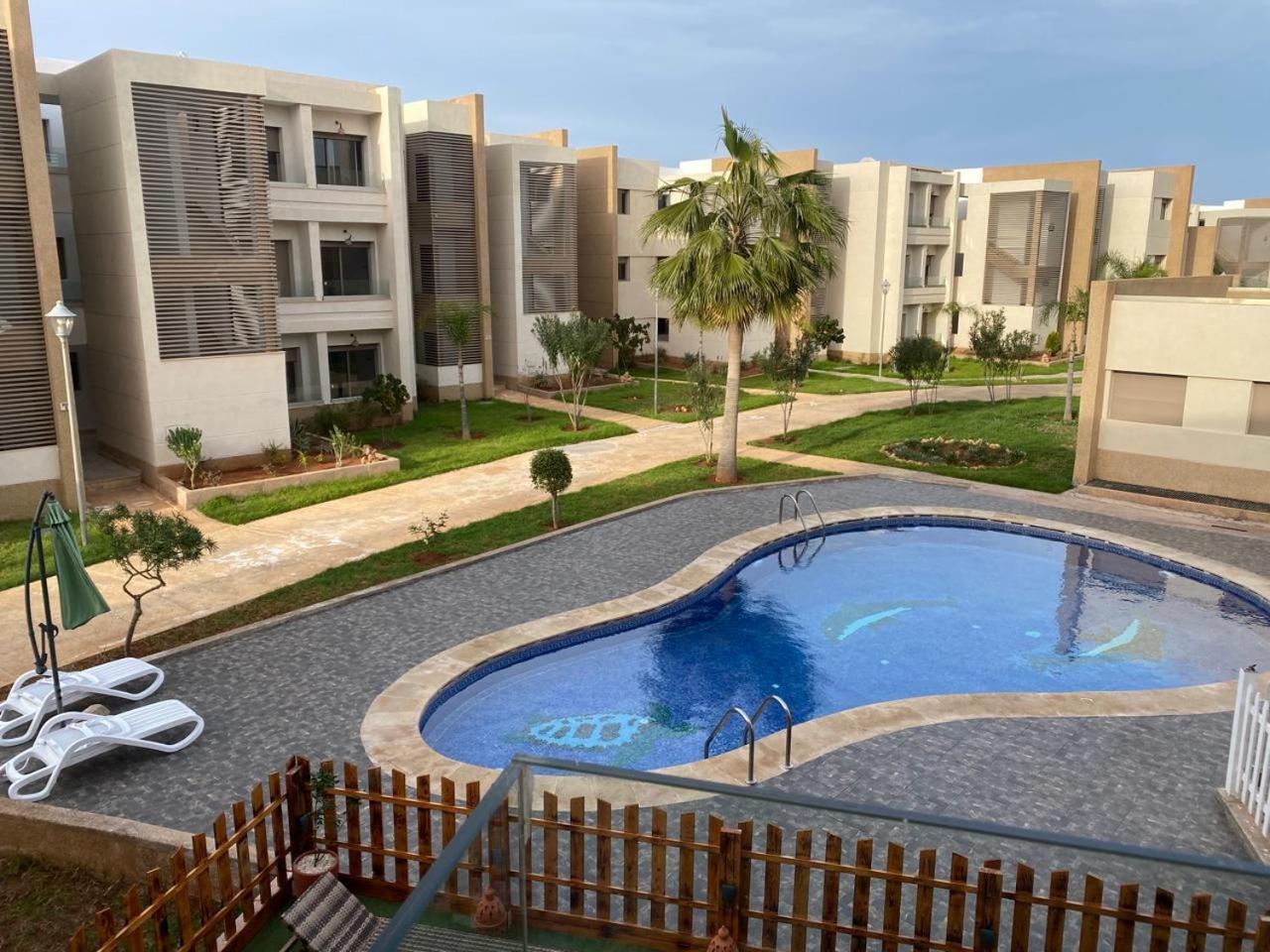 Appartement De Luxe Marina Saidia Avec Vue Sur Piscine Residence Tamaris Exterior foto